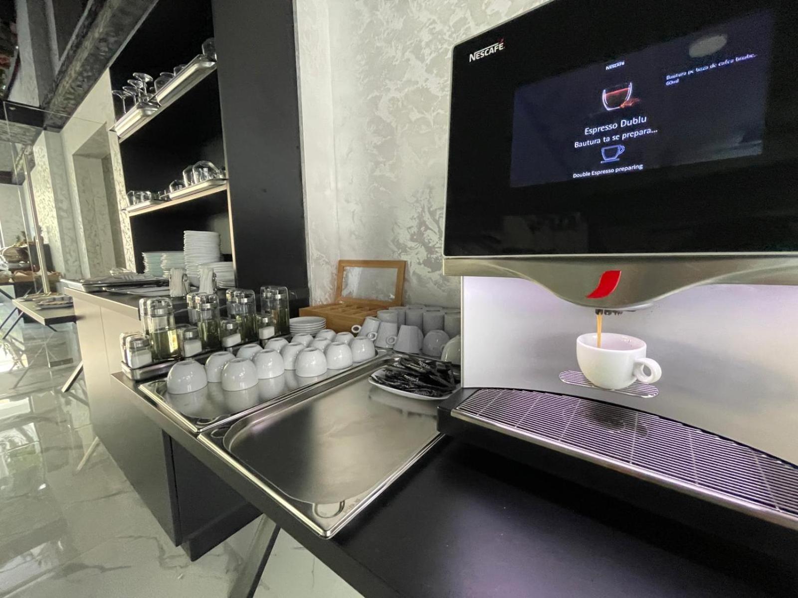 Hotel Kalya นาโวดาริ ภายนอก รูปภาพ