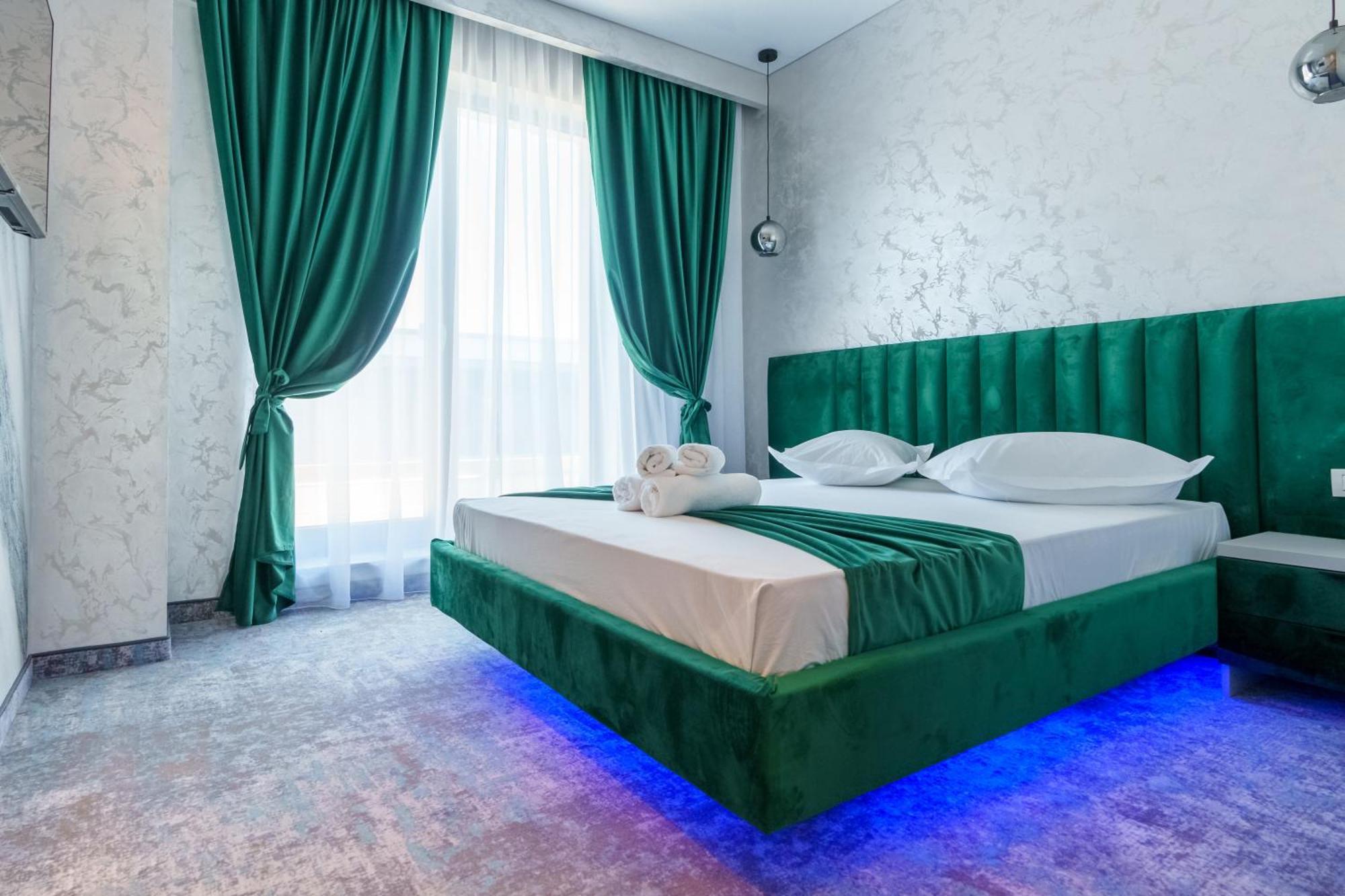 Hotel Kalya นาโวดาริ ภายนอก รูปภาพ