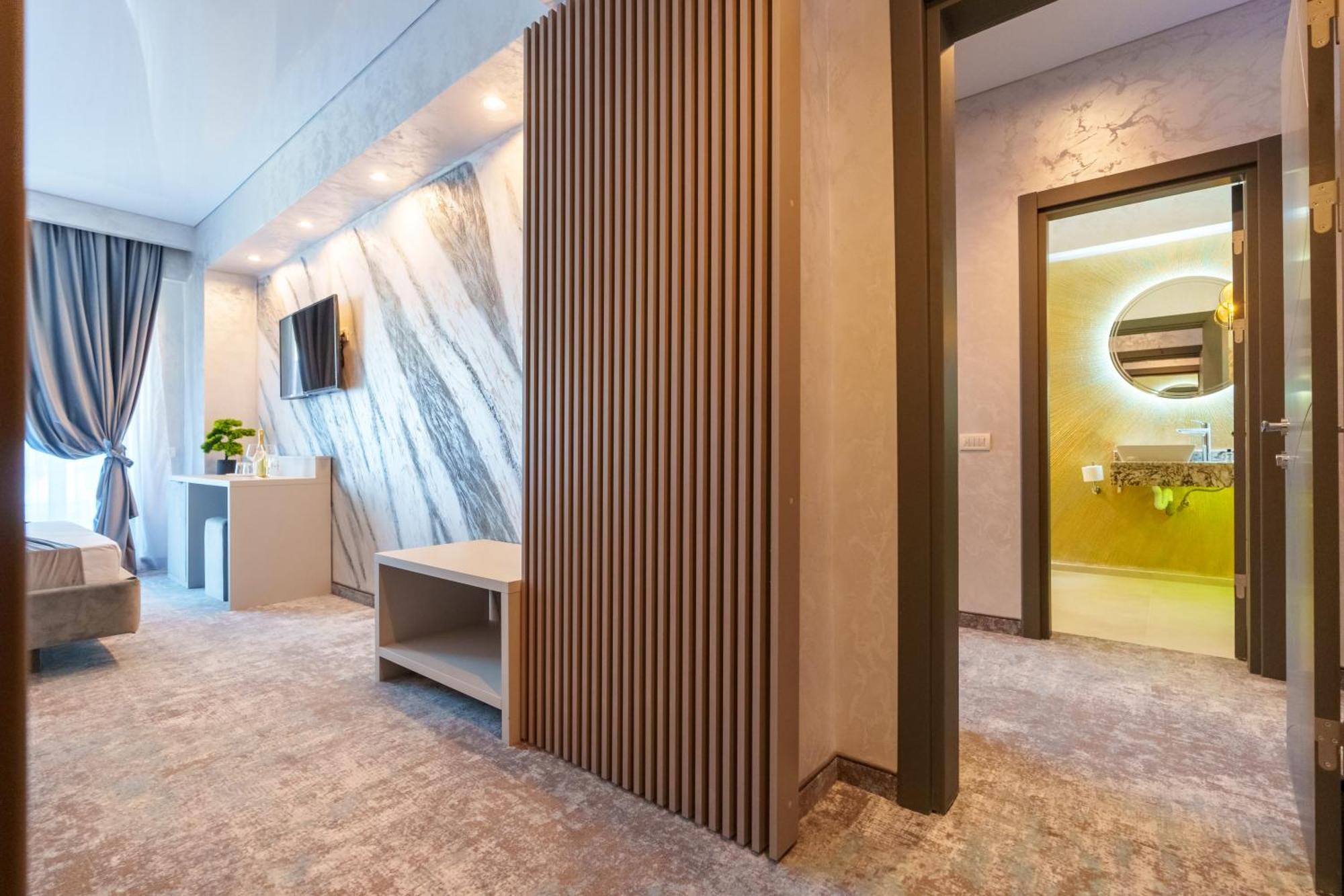 Hotel Kalya นาโวดาริ ภายนอก รูปภาพ